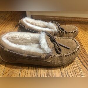 Ugg Kids Chestnut color Slippers Sz 13